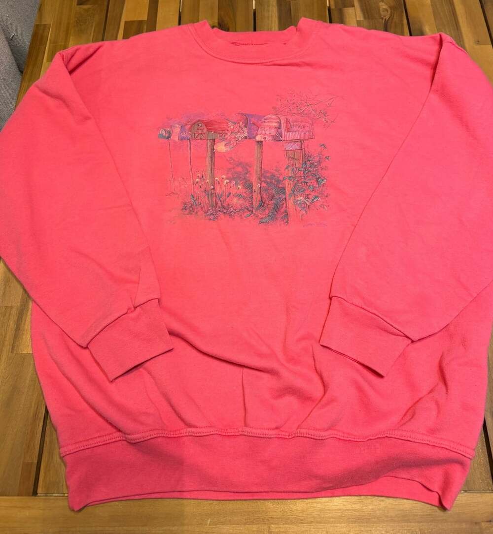 Northern Reflections Sweatshirt XL Pink Graphic Mailbox